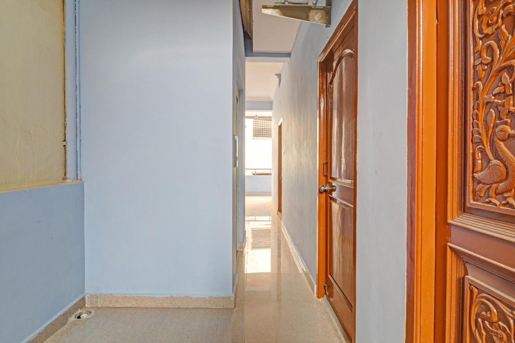Super Hotel O Rbs Square Langer Houz Haidar Sahibguda Buitenkant foto