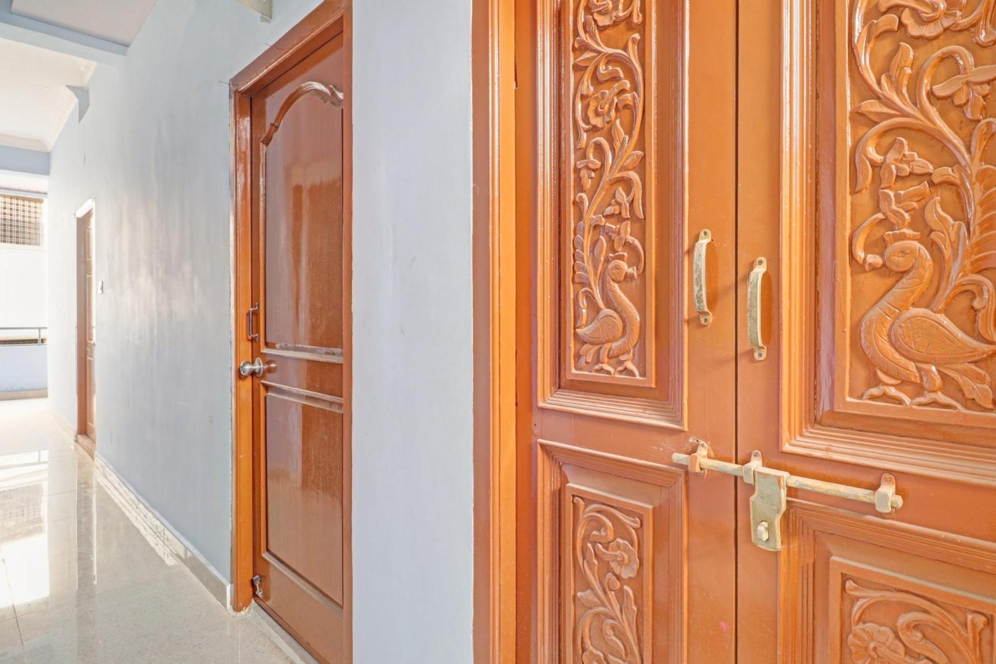 Super Hotel O Rbs Square Langer Houz Haidar Sahibguda Buitenkant foto